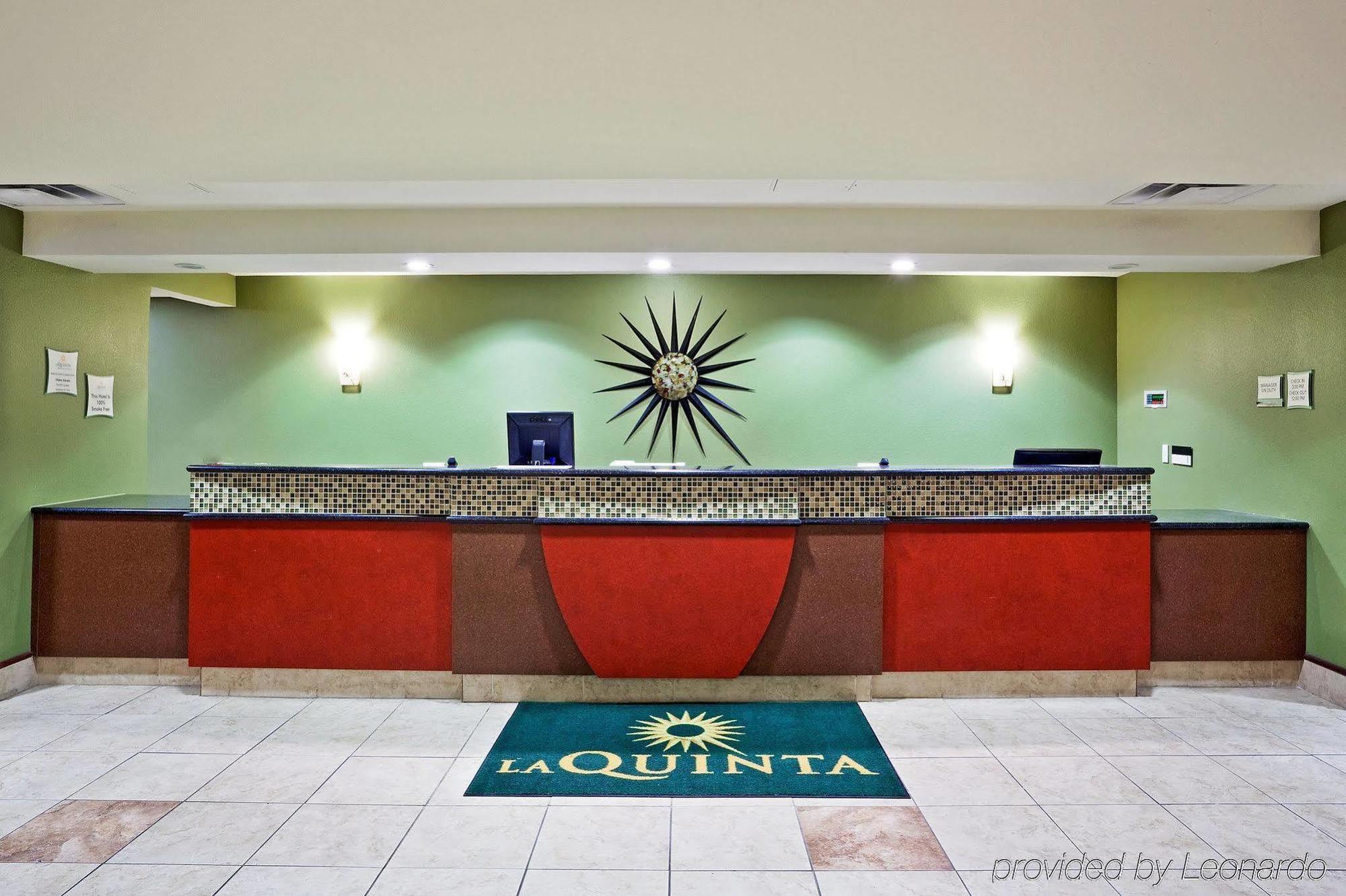 La Quinta By Wyndham Olathe Hotel Exterior photo